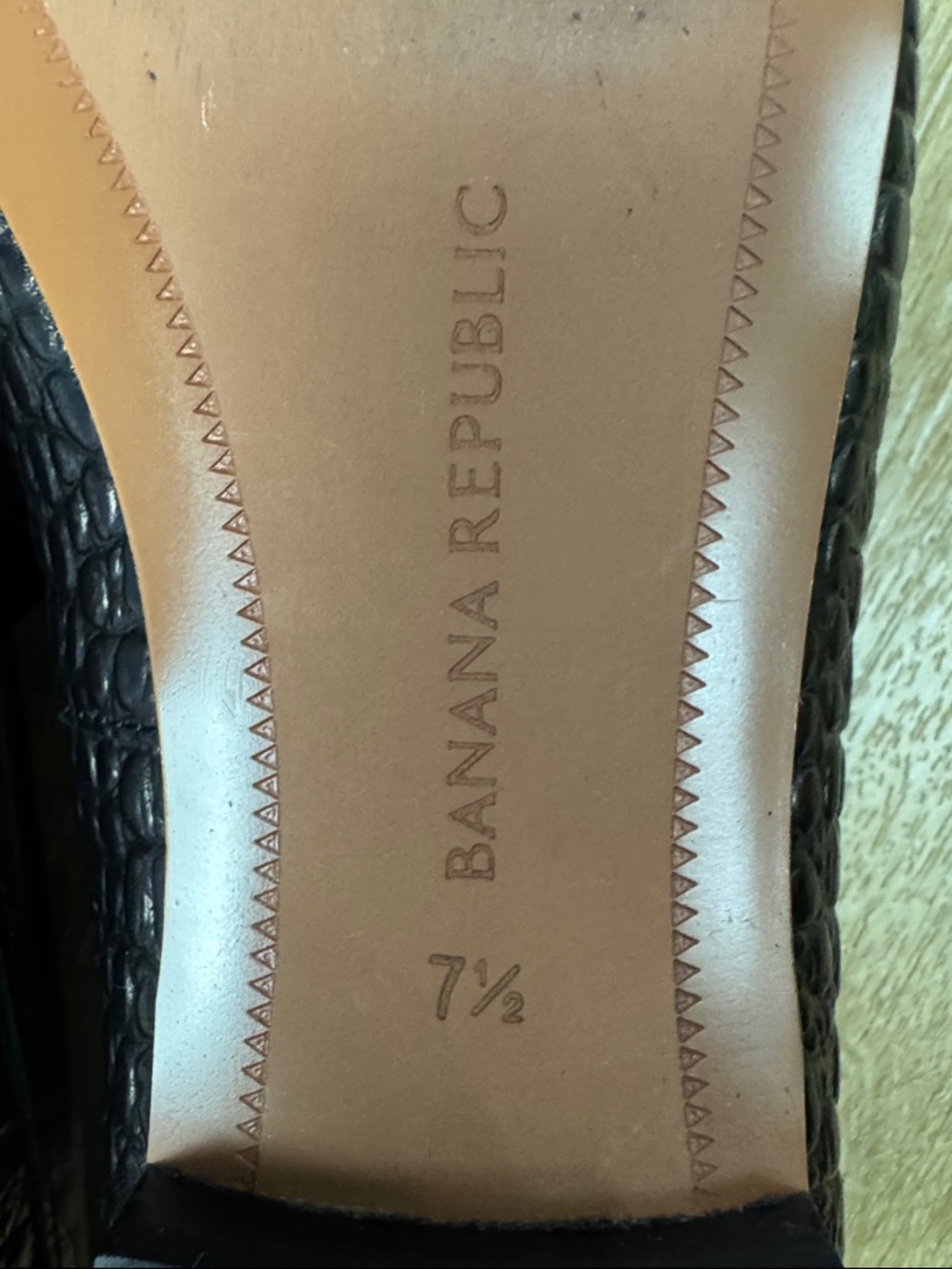 Banana Republic Demi Black Croc Leather Loafers Slip On Smoking Slipper Flats - Picture 8 of 8